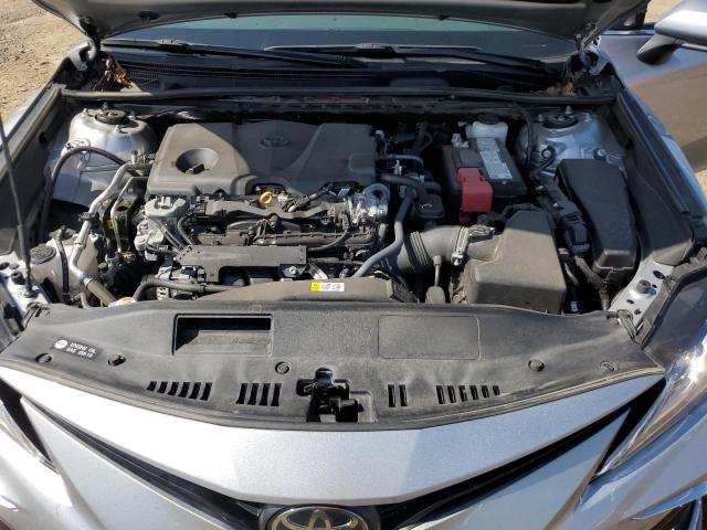 4T1F11AK8NU010039 Toyota Camry XLE 11