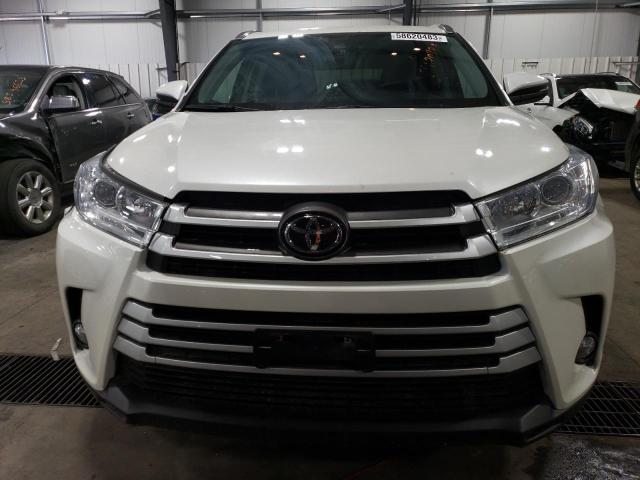 VIN 5TDJZRFH3KS606064 2019 Toyota Highlander, SE no.5