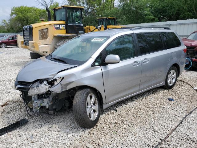 2018 Toyota Sienna LE