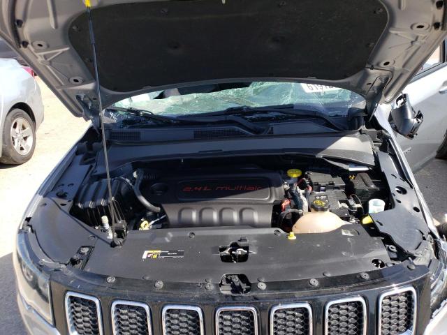 3C4NJDBB3JT493766 Jeep Compass Latitude