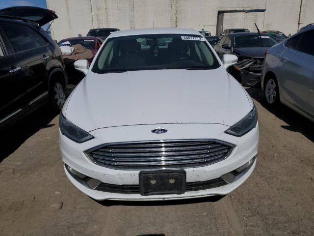 3FA6P0HDXHR124422 Ford FUSION SE