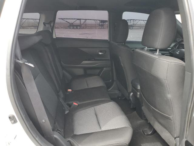 JA4AD3A36JZ045924 Mitsubishi Outlander Se