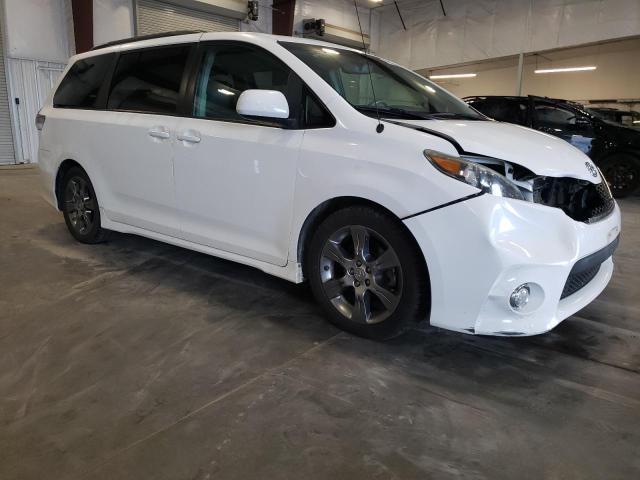 5TDXK3DC7BS127200 2011 TOYOTA SIENNA, photo no. 4