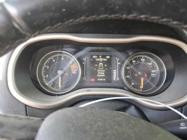 1C4PJLCB9JD620950 Jeep Cherokee Latitude
