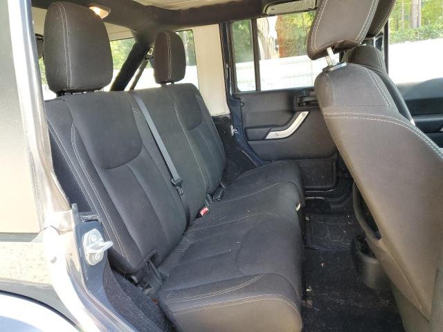 1C4BJWEG2HL582370 Jeep Wrangler Unlimited Sahara