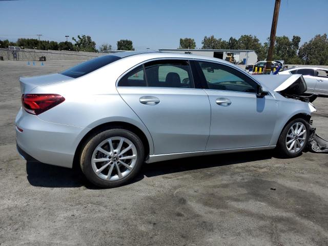 W1K3G4EB5LJ202444 Mercedes-Benz A 220