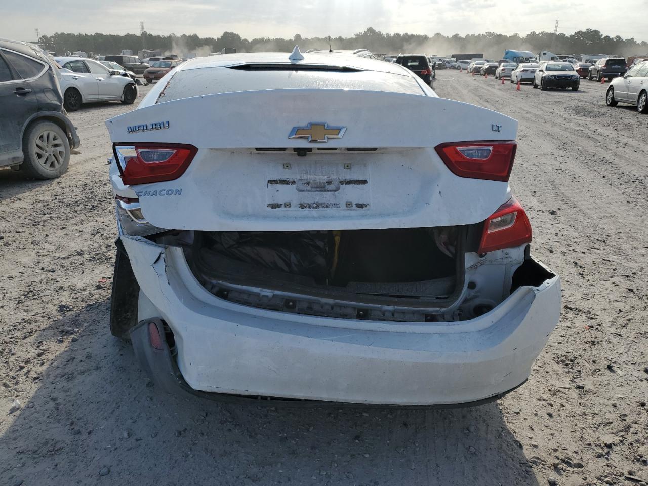 VIN: 1G1ZD5ST8JF273999 2018 CHEVROLET MALIBU