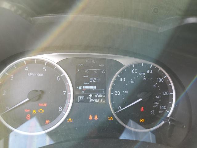  NISSAN VERSA 2022 Сріблястий