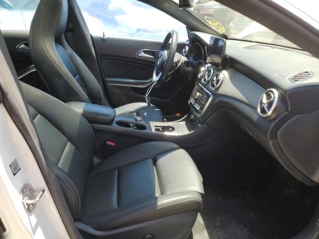 WDDSJ4EB7KN759182 Mercedes-Benz CLA 250