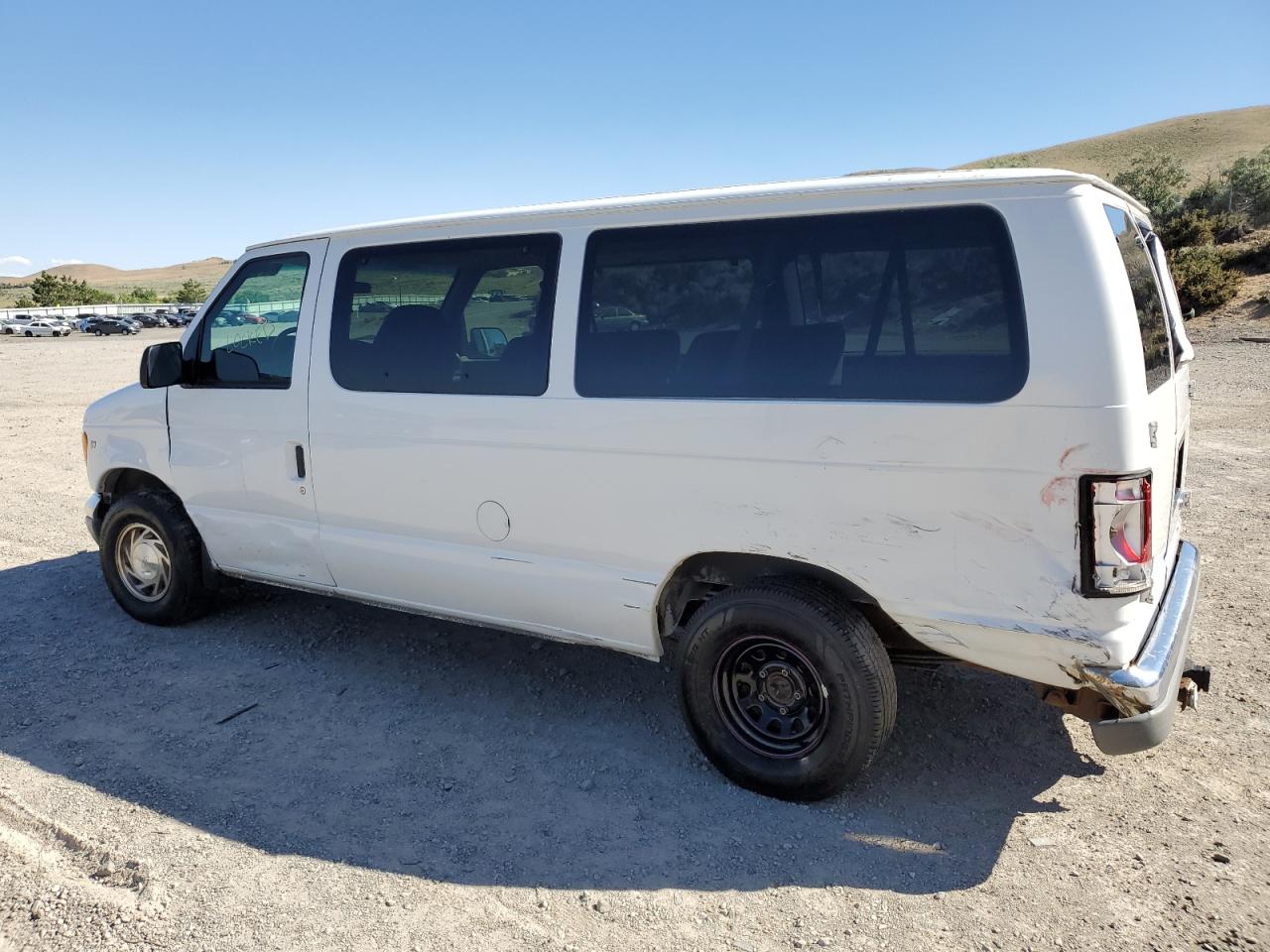 1FMRE11L4YHB63878 2000 Ford Econoline E150 Wagon