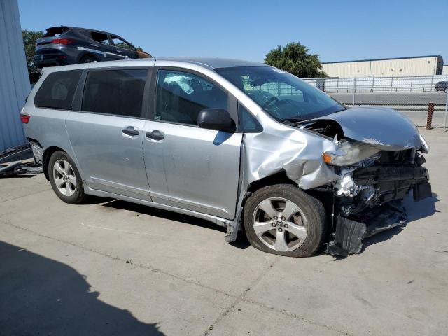 5TDZZ3DC9KS005457 Toyota SIENNA