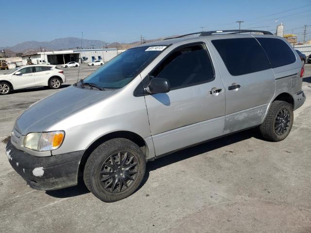 2002 Toyota Sienna CE