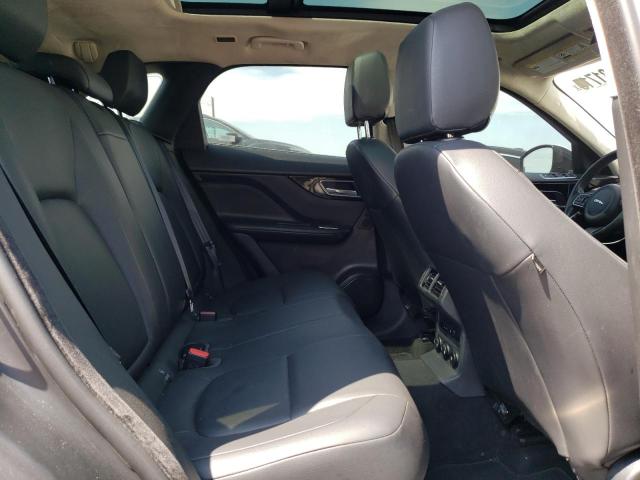 SADCJ2FX0LA640285 Jaguar F-pace Premium