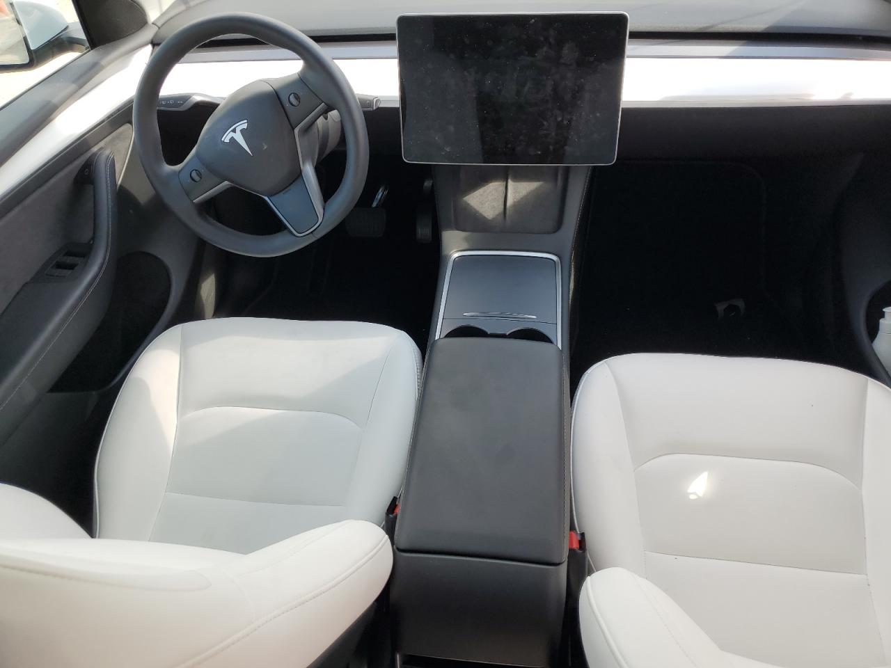 7SAYGDEE4PF616793 Tesla Model Y  8