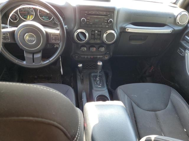 1C4BJWEG2HL582370 Jeep Wrangler Unlimited Sahara
