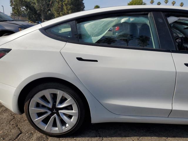 5YJ3E1EA2NF144793 Tesla MODEL 3