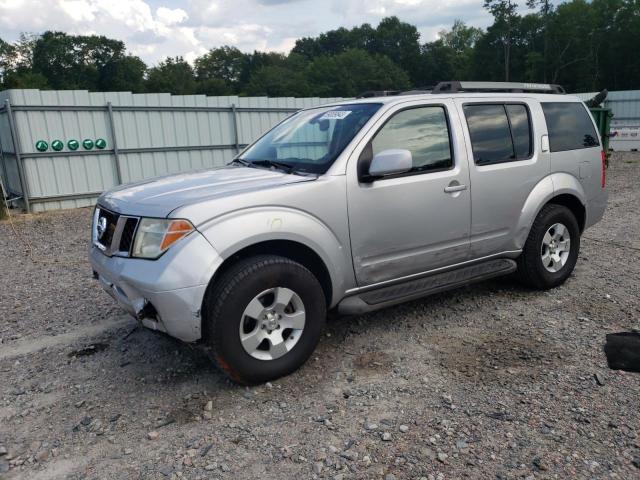 2005 Nissan Pathfinder LE