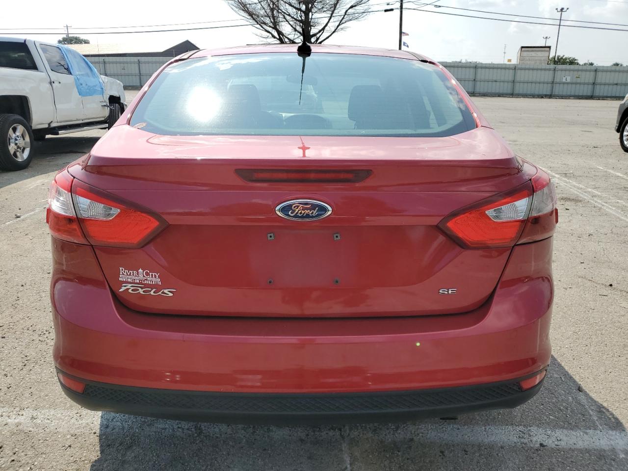 1FAHP3F22CL328506 2012 Ford Focus Se