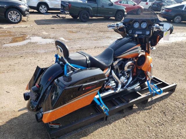 2011 HARLEY-DAVIDSON FLHXSE2 - 1HD1PZ814BB959831