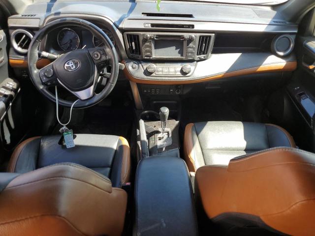 JTMNFREV0HD102464 Toyota RAV4 SE