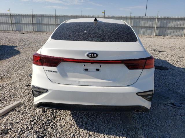 3KPF24AD3ME373639 Kia Forte  6