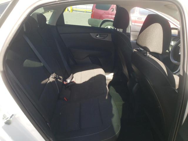 3KPF24AD8ME373796 KIA FORTE FE