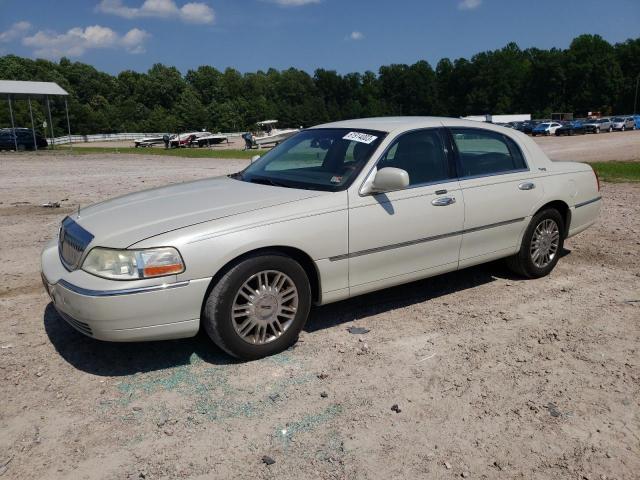 2007 Lincoln Town Car Signature Limited