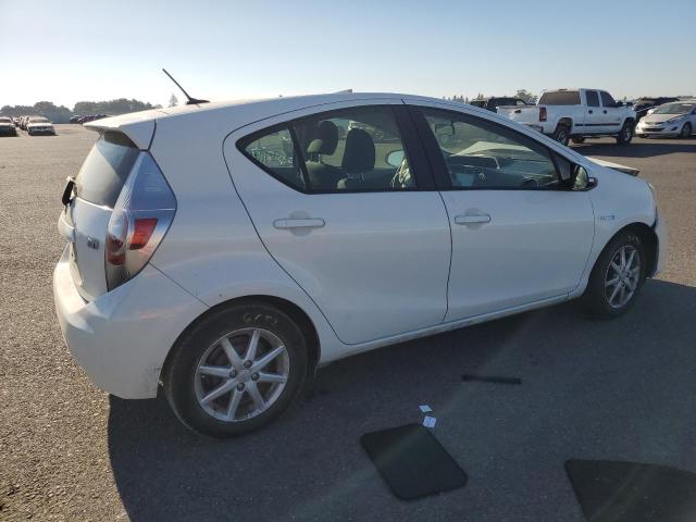 JTDKDTB36E1563688 Toyota PRIUS C