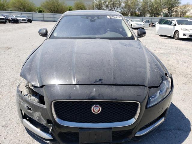 VIN SAJBD4BVXHCY34754 2017 Jaguar XF, Premium no.5