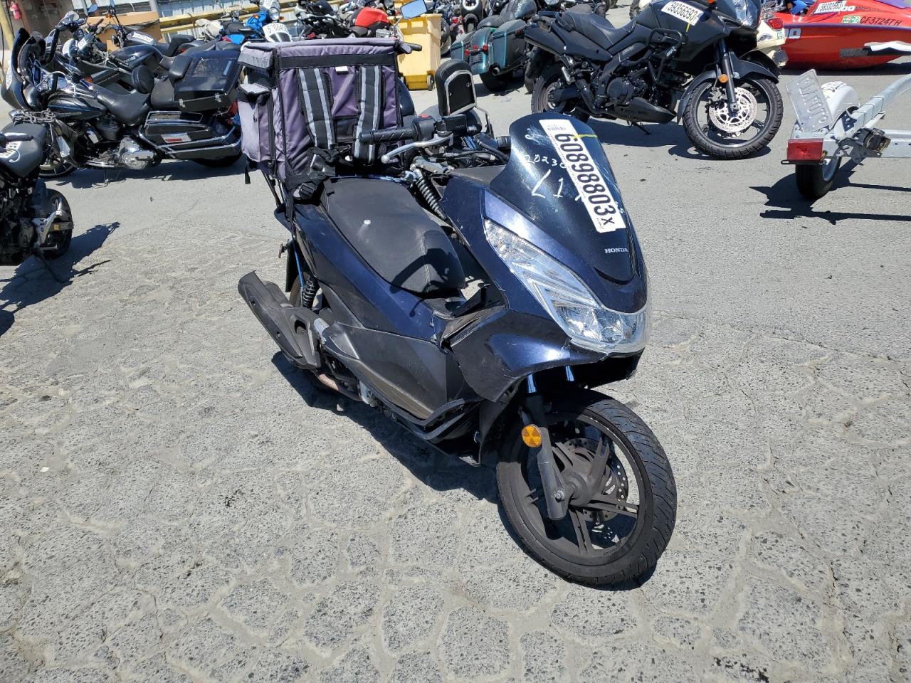 RLHKF1801HY201470 HONDA PCX 150 2017
