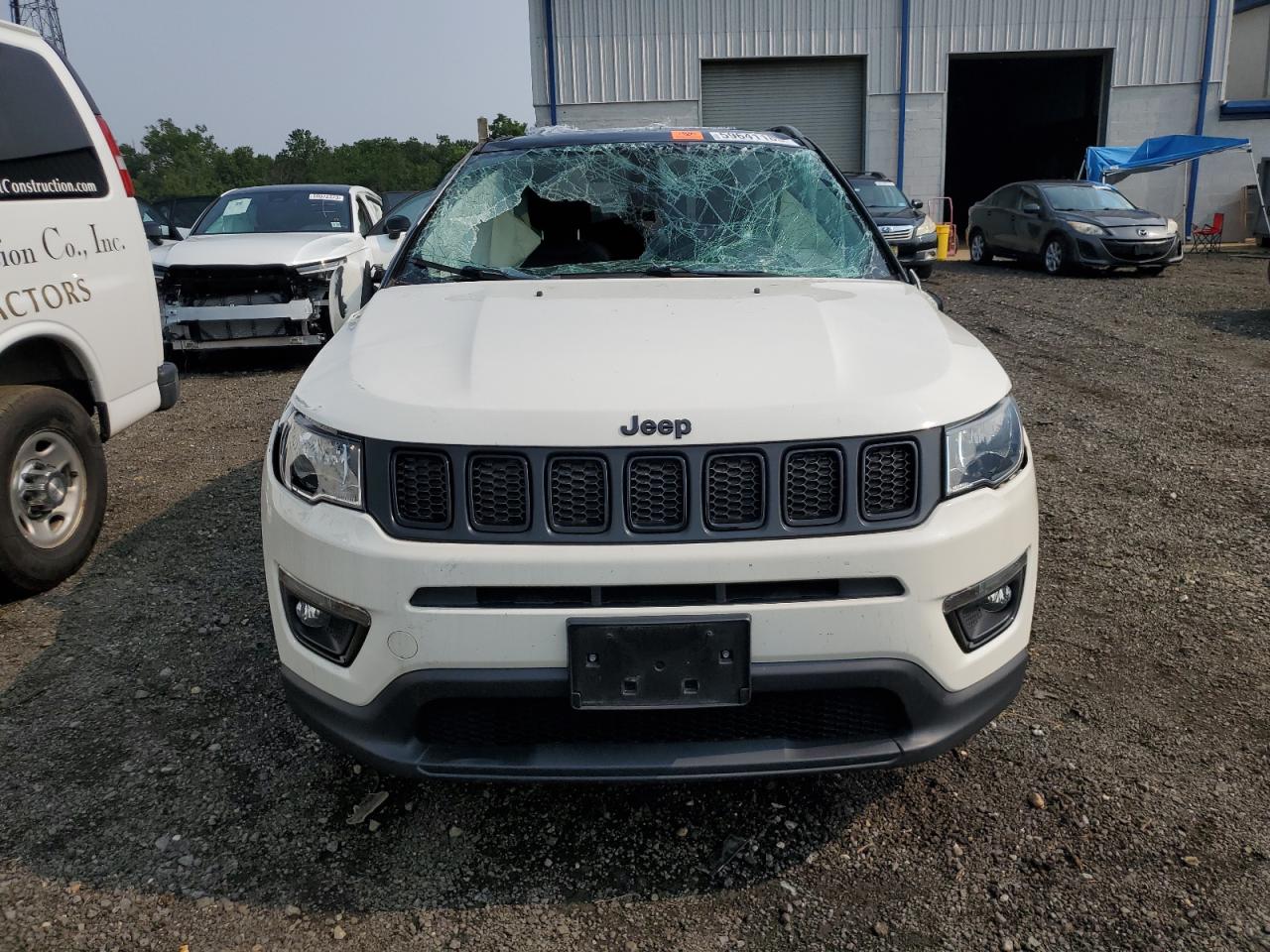 3C4NJDBB5KT828883 2019 Jeep Compass Latitude