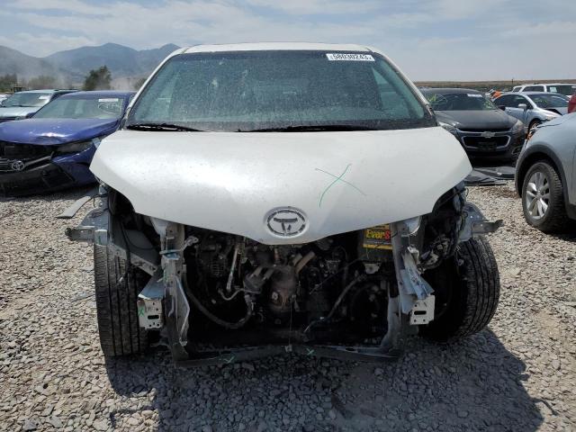 5TDYZ3DC2HS774516 Toyota SIENNA XLE