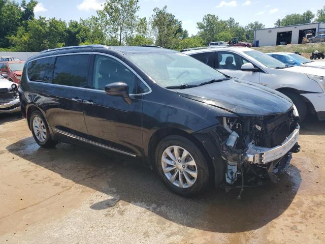 2C4RC1BG7JR143923 2018 CHRYSLER PACIFICA, photo no. 4