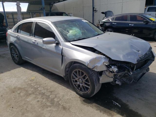 1C3CCBAB0EN122596 Chrysler 200 LX