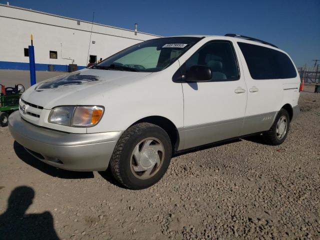 2000 Toyota Sienna LE