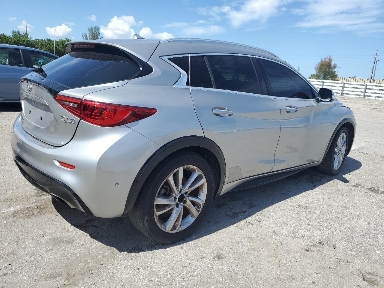 SJKCH5CP6HA022776 2017 Infiniti Qx30 Base