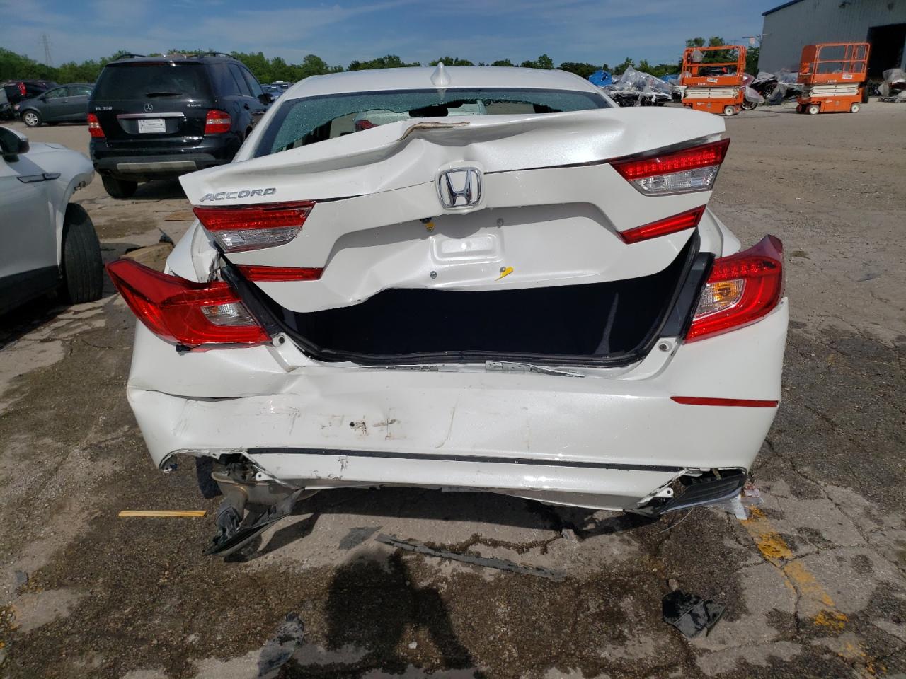 1HGCV1F10JA226234 HONDA ACCORD 2018
