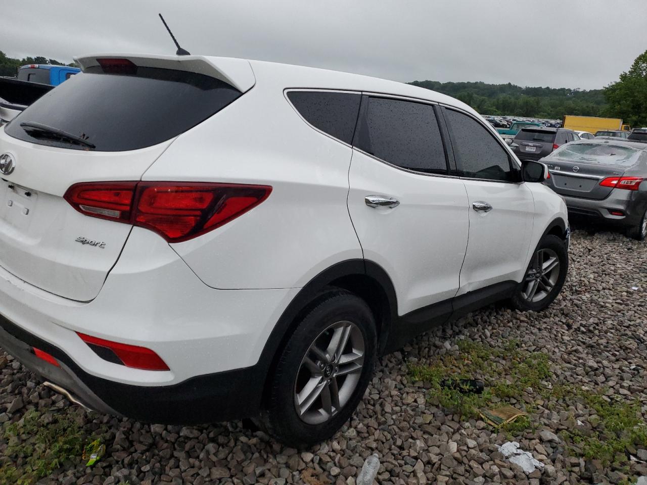 2018 Hyundai Santa Fe Sport vin: 5NMZT3LB8JH100409