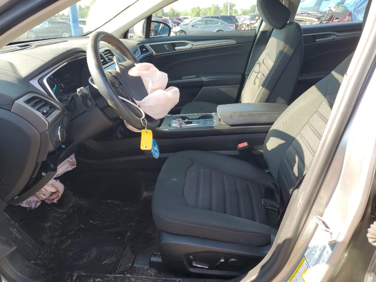 3FA6P0HD4LR124246 2020 Ford Fusion Se