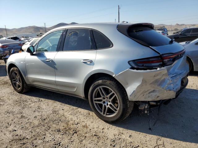 VIN WP1AA2A56KLB02135 2019 Porsche Macan no.2