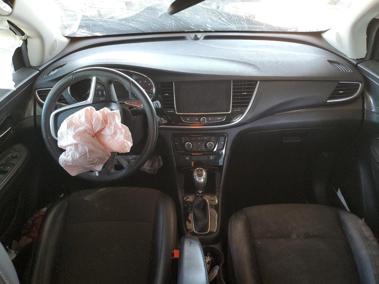 KL4CJ2SB5JB553621 2018 Buick Encore Sport Touring