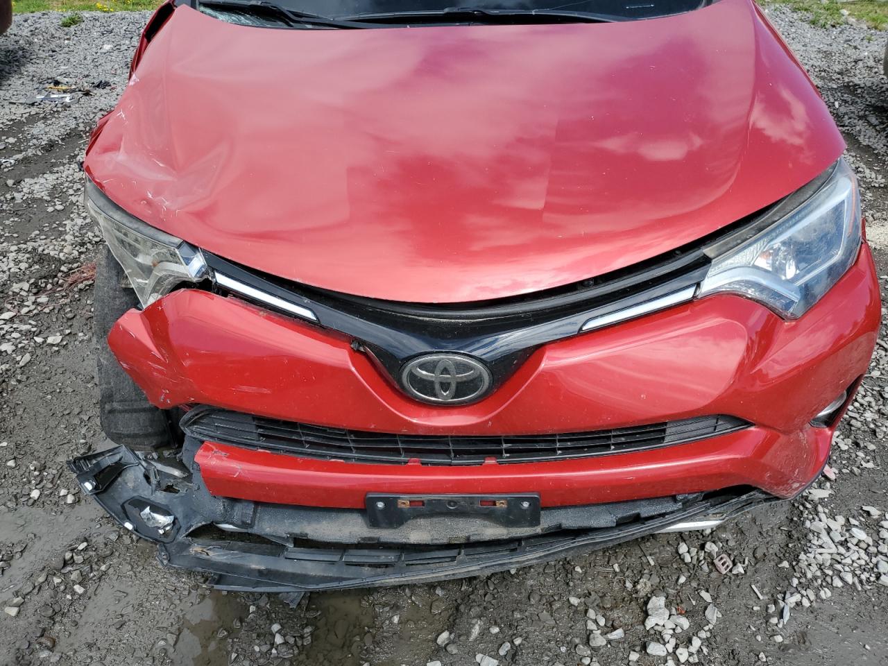 JTMRFREV3HJ162659 2017 Toyota Rav4 Xle