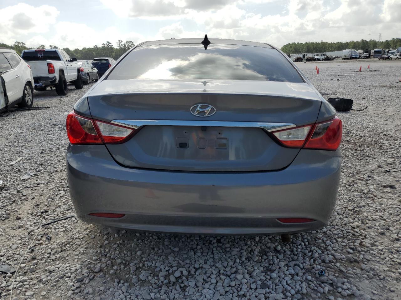 5NPEB4AC5BH220420 2011 Hyundai Sonata Gls