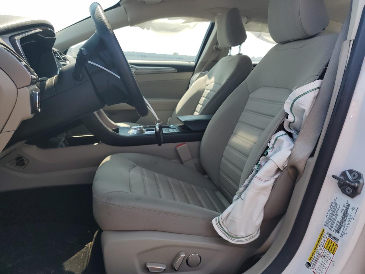 3FA6P0HD9LR185334 2020 Ford Fusion Se