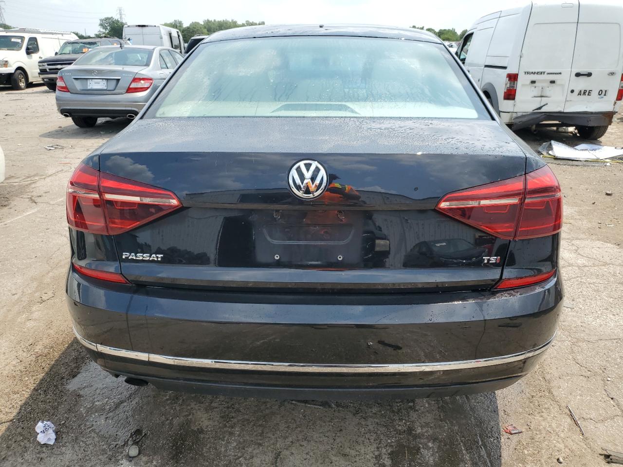 1VWAA7A3XJC017128 2018 Volkswagen Passat S