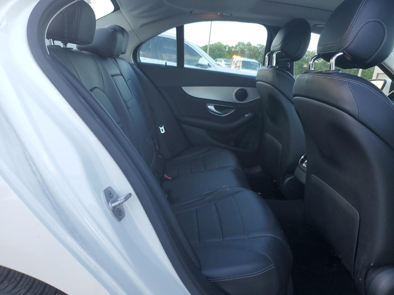 55SWF4KB8GU134571 2016 Mercedes-Benz C 300 4Matic