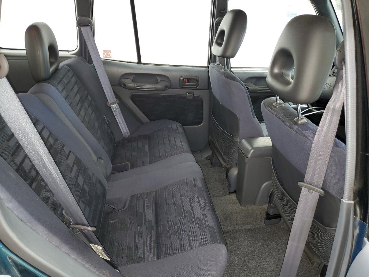 JT3GP10V4V7015826 1997 Toyota Rav4