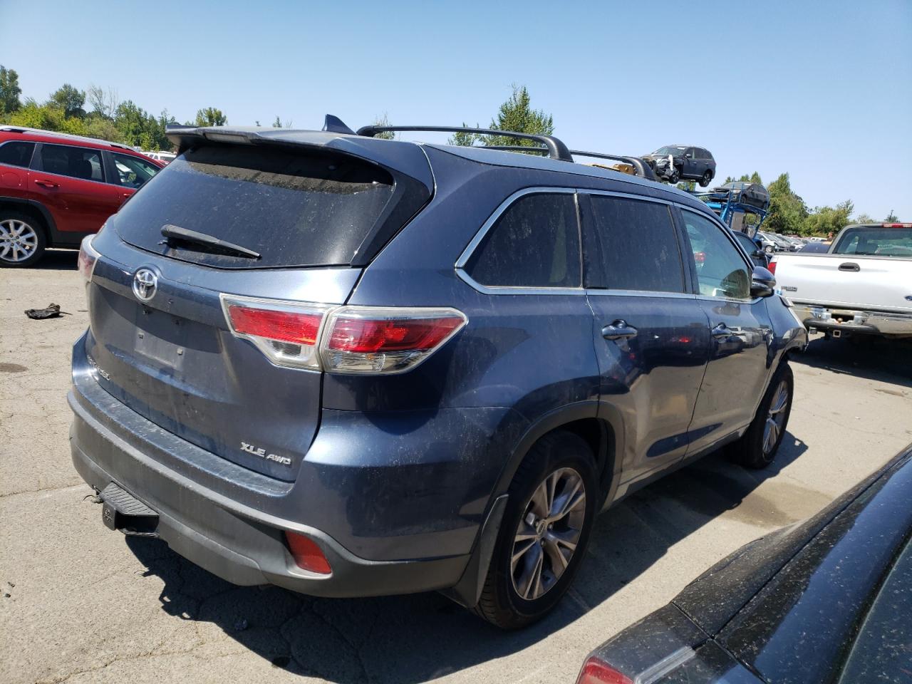 Lot #2759059163 2015 TOYOTA HIGHLANDER