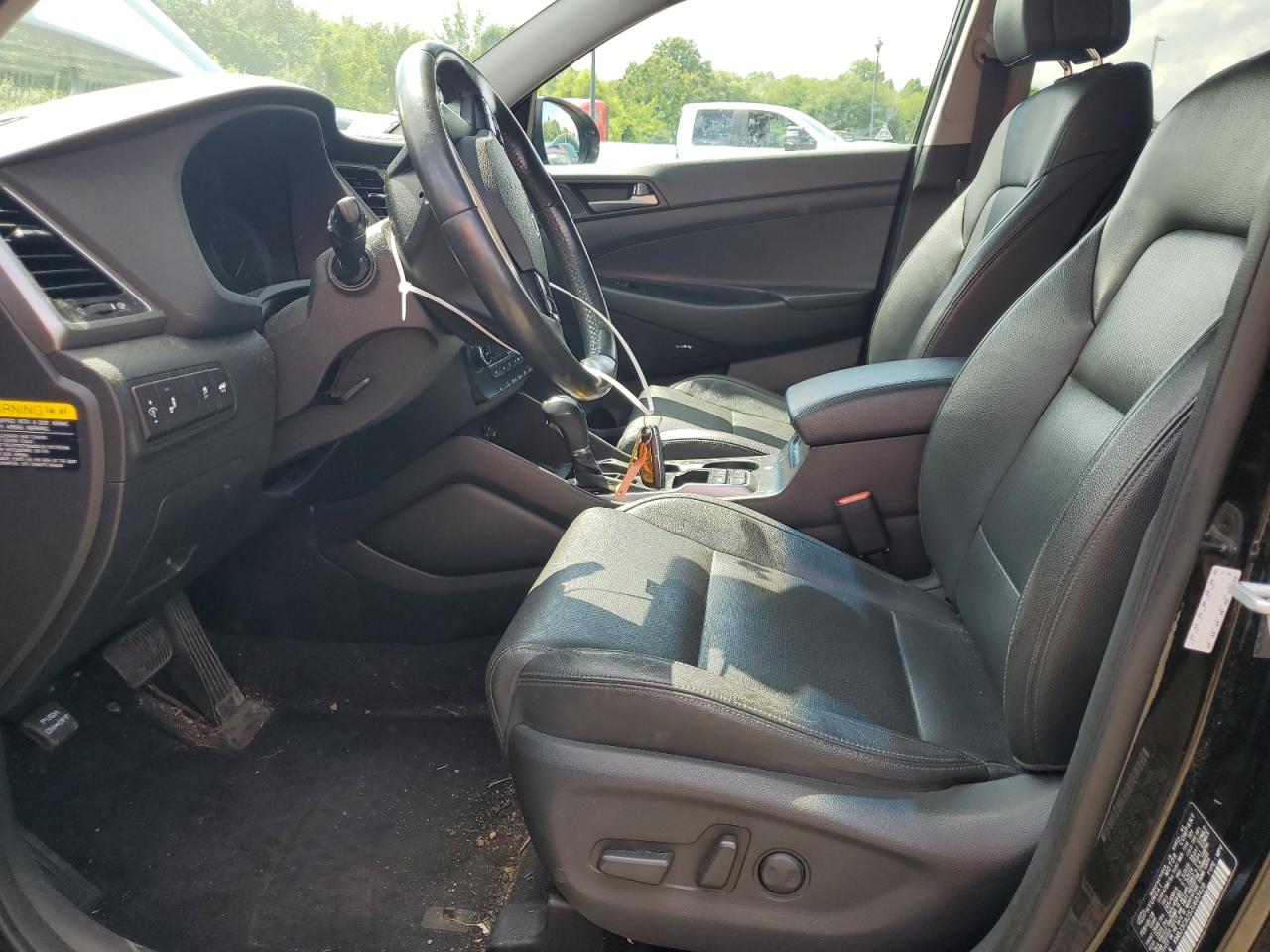 KM8J3CA25JU683428 2018 Hyundai Tucson Value