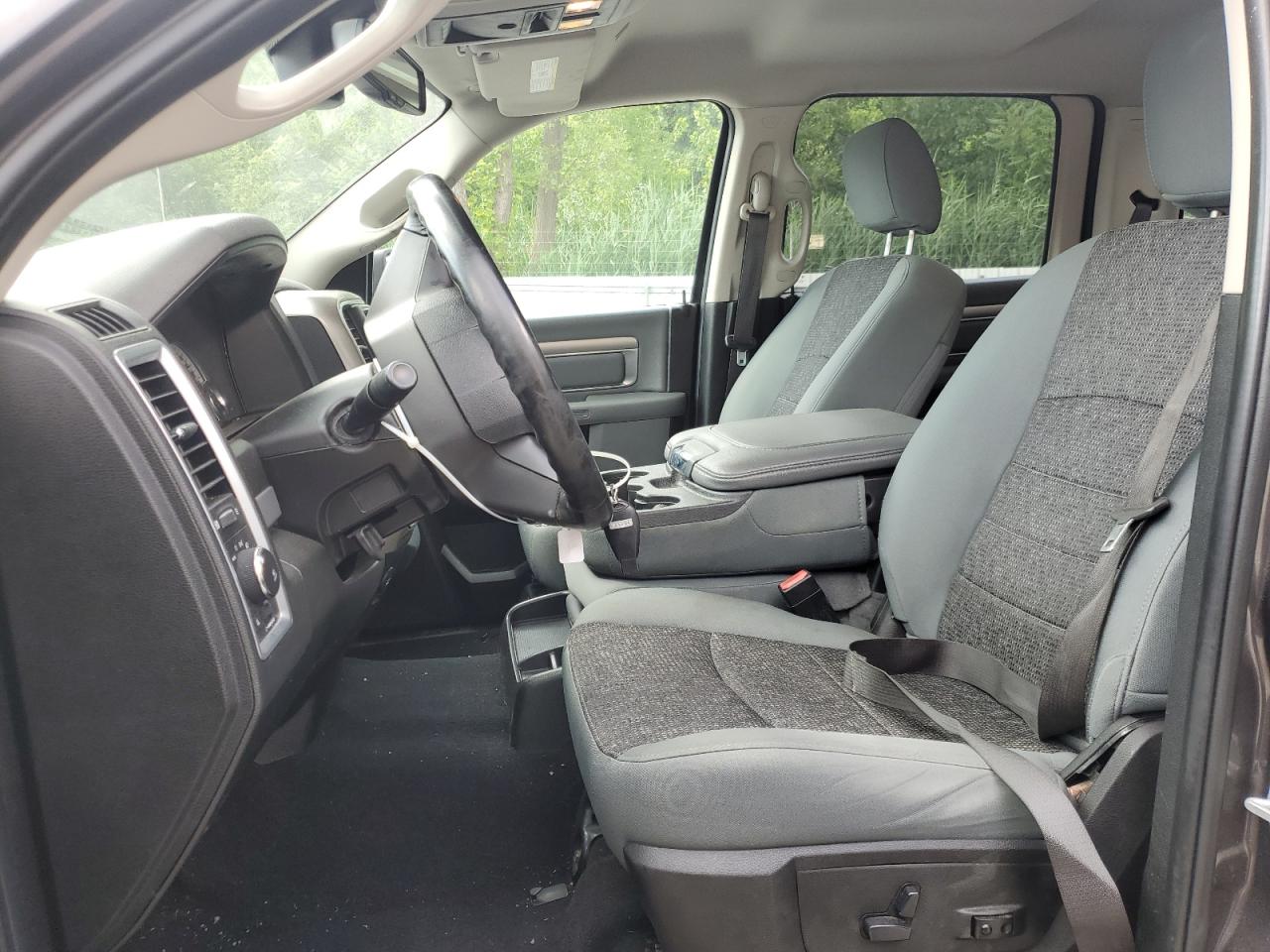 1C6RR7LT2KS538354 2019 Ram 1500 Classic Slt